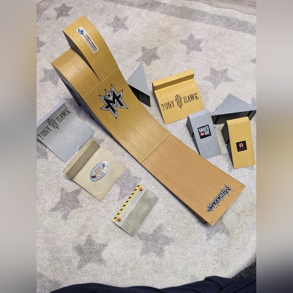 Spinmaster Tech Deck Fingerboard Mega Ramp - Picture 1 of 11